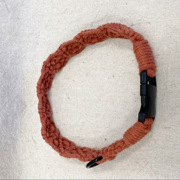 Handmade macrame dog collar in Muted Red 17" non adjustable - Picture 7 of 12